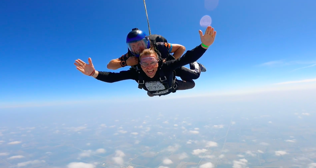 Andrew DeCort skydiving with Chicago Skydiving Center